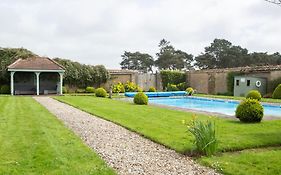 Little Court